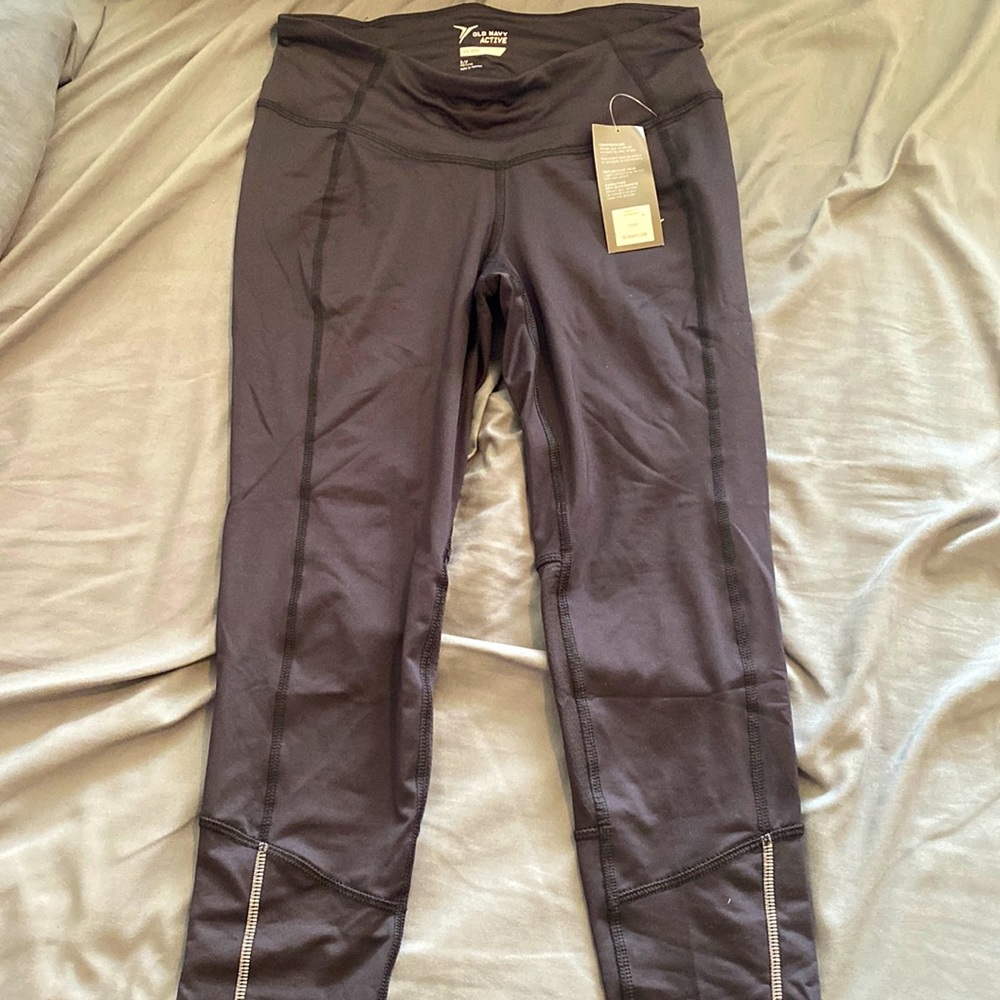 Old Navy crop legging - size small petite